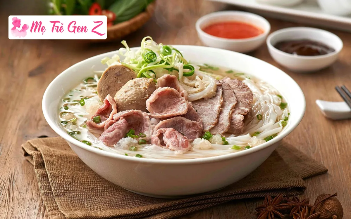 Cách nấu phở bò cho bé ăn dặm thơm ngon